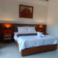 Queen bed room
